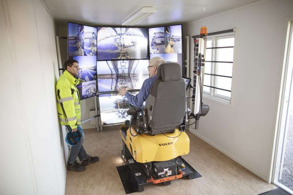 volvo ce tests worlds first high lift tele operation over 5g 03